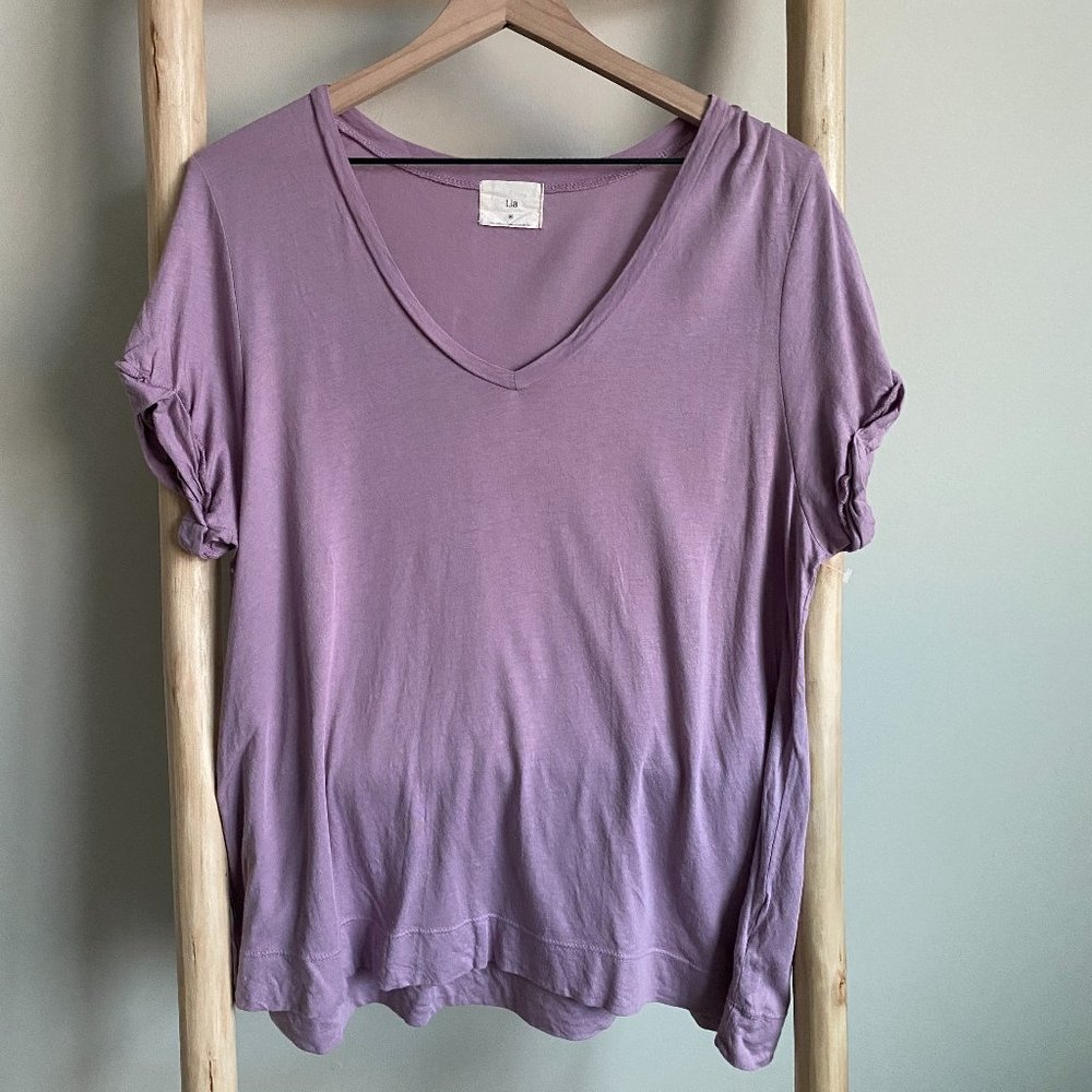 Anthropologie t.la Purple Short Sleeve V-Neck Tee Sz Medium